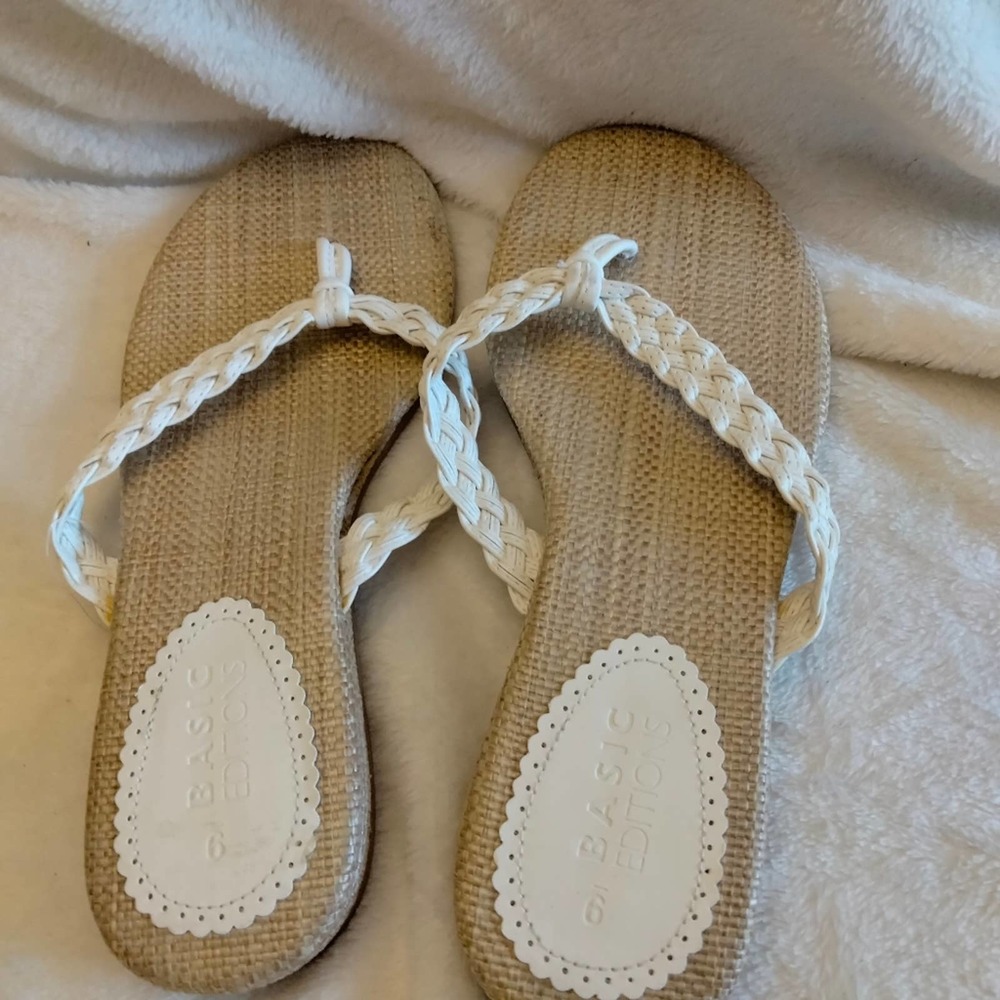 Basic Editions white braided slip on sandals size 9